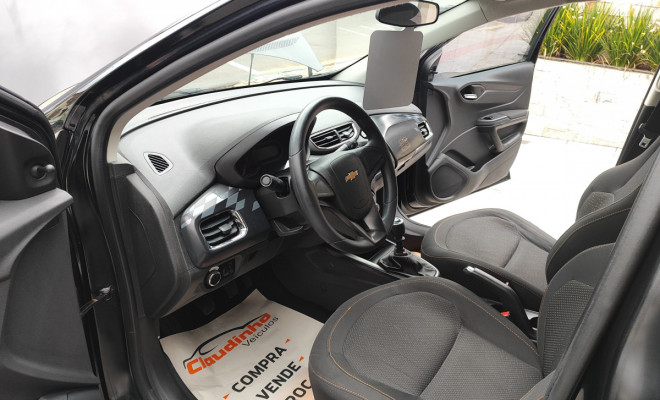 GM - Chevrolet ONIX HATCH LT 1.4 8V FlexPower 5p Mec. 2013 Flex-9