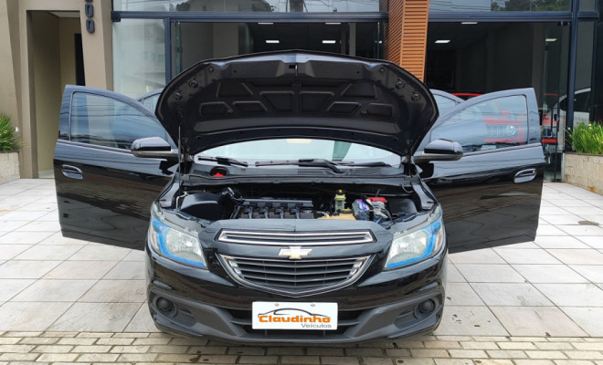 GM - Chevrolet ONIX HATCH LT 1.4 8V FlexPower 5p Mec. 2013 Flex-5