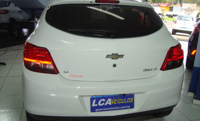 GM - Chevrolet ONIX HATCH LT 1.4 8V FlexPower 5p Mec. 2013 Flex-2