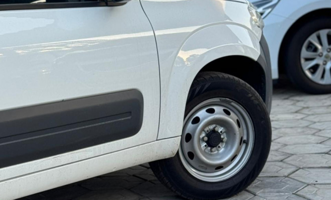 Fiat Fiorino Furgão Work. HARD 1.4 Flex 8V 2p 2017 Flex-7