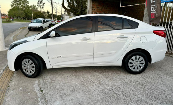 Hyundai HB20S Unique 1.0 Flex - 2019-4