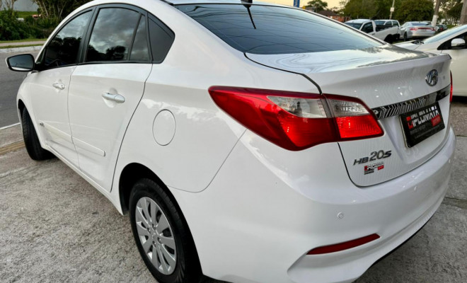 Hyundai HB20S Unique 1.0 Flex - 2019-3
