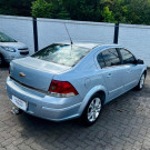 GM - Vectra Elegan. 2.0 MPFI 8V Aut. 2011-2