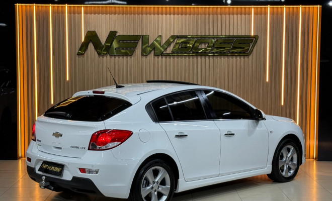 GM - Chevrolet CRUZE HB Sport LTZ 1.8 16V FlexP. 5p Aut 2014 Flex-0