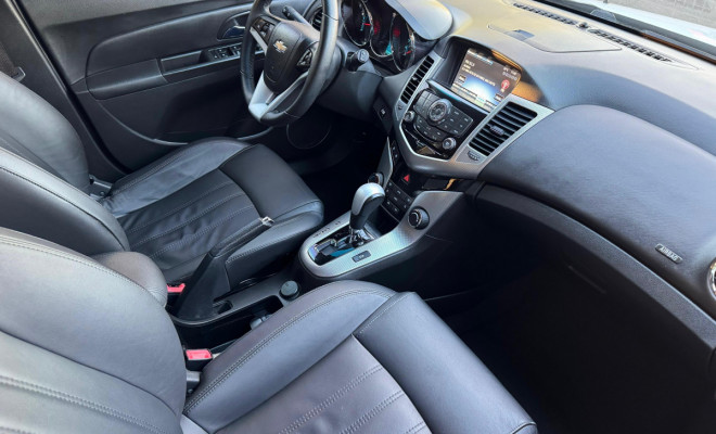 GM - Chevrolet CRUZE HB Sport LTZ 1.8 16V FlexP. 5p Aut 2014 Flex-6