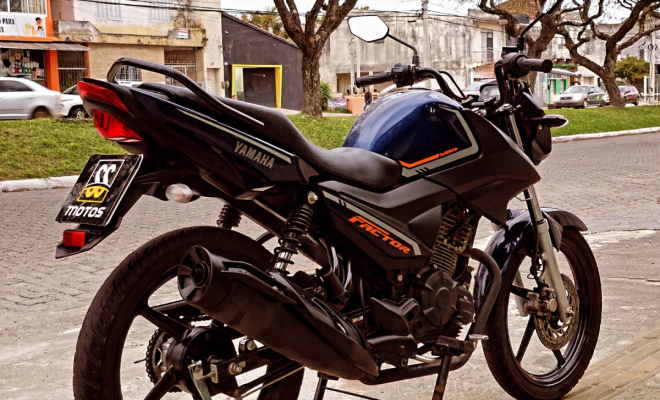 YAMAHA YBR 150 FACTOR ED/ano 2024 Flex-4