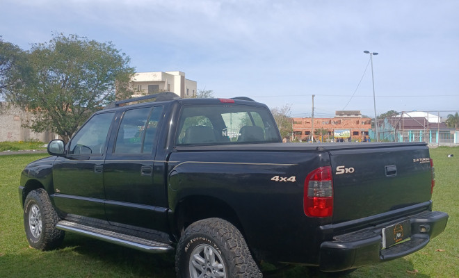 GM - Chevrolet S10 Pick-Up Std 2.8 4x4 CD TB Int.Dies. 2002 Diesel-6