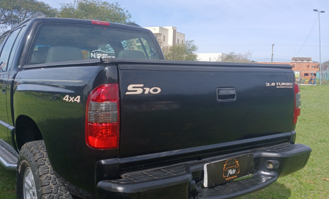 GM - Chevrolet S10 Pick-Up Std 2.8 4x4 CD TB Int.Dies. 2002 Diesel-4