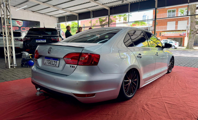 VW - VolksWagen JETTA Highline 2.0 TSI 16V 4p Tiptronic 2012 Flex-5