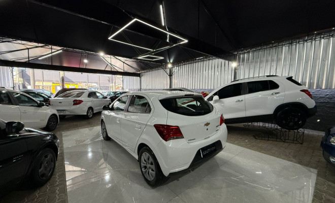 GM - Chevrolet ONIX HATCH LT 1.4 8V FlexPower 5p Aut. 2017 Flex-4