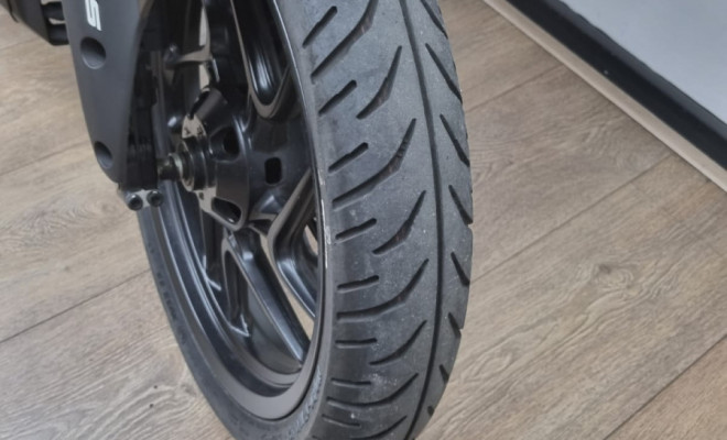 BAJAJ DOMINAR 250 2025 Gasolina-10
