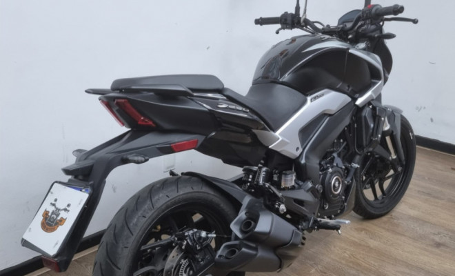 BAJAJ DOMINAR 250 2025 Gasolina-9