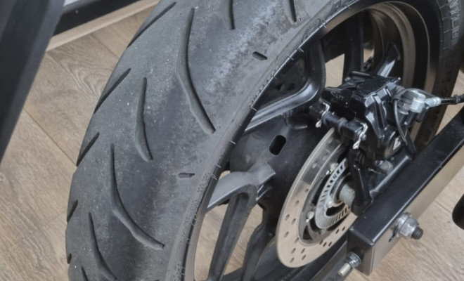 BAJAJ DOMINAR 250 2025 Gasolina-11