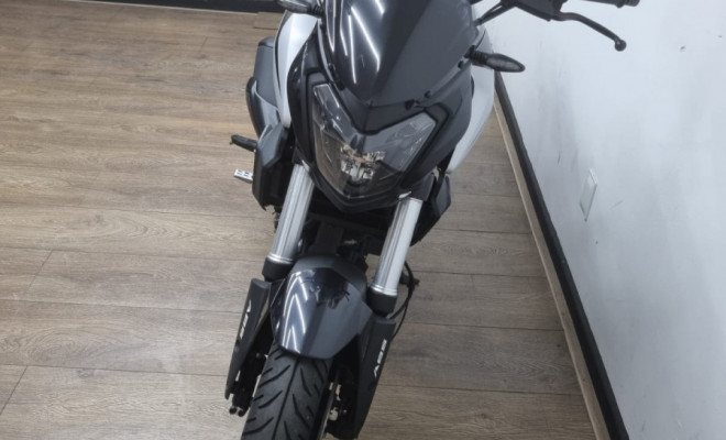 BAJAJ DOMINAR 250 2025 Gasolina-1