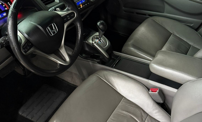 Honda Civic Sed. LXL SE 1.8-4