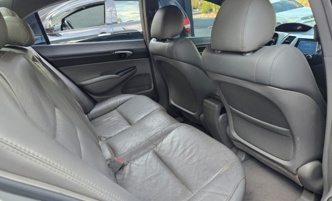 Honda Civic Sedan LXS 1.8/1.8 Flex 16V Mec. 4p 2008 Flex-6