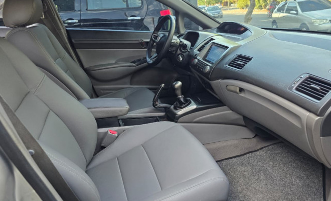 Honda Civic Sedan LXS 1.8/1.8 Flex 16V Mec. 4p 2008 Flex-8