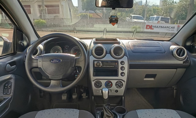 Ford Fiesta SE 1.6 8V Flex 5p 2014 Flex-10