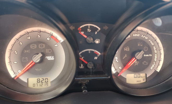 Ford Fiesta SE 1.6 8V Flex 5p 2014 Flex-8