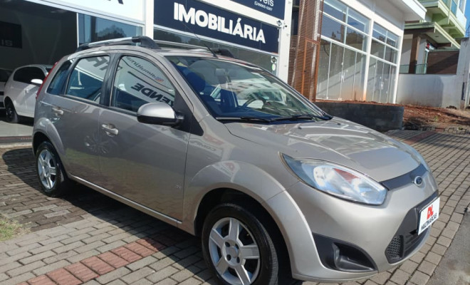 Ford Fiesta SE 1.6 8V Flex 5p 2014 Flex-5