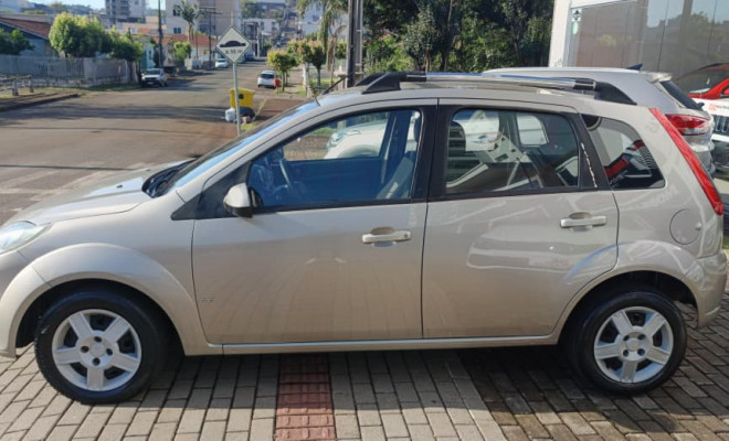 Ford Fiesta SE 1.6 8V Flex 5p 2014 Flex-0