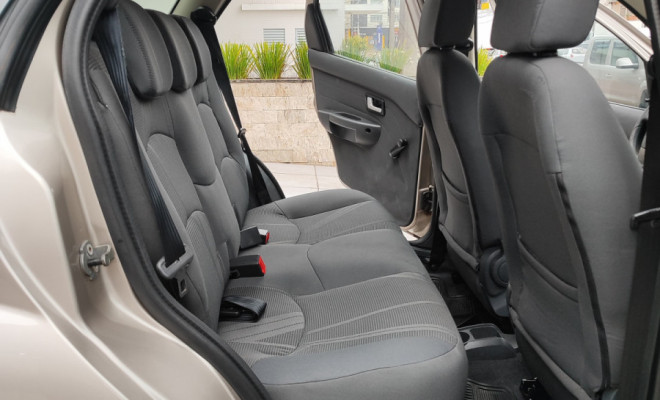 Fiat Palio Week. ATTRACTIVE 1.4 Fire Flex 8V 2013 Flex-12