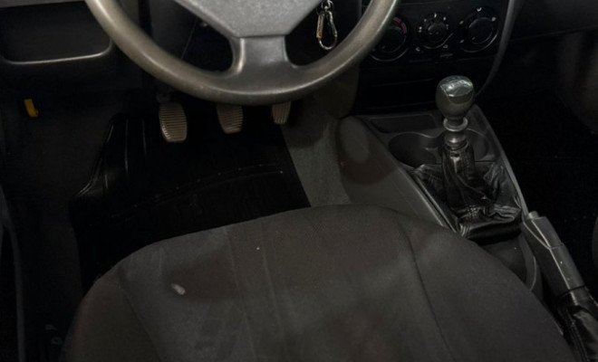 Fiat Siena EL Celeb. 1.0 mpi Fire Flex 8V 4p 2010 Flex-16