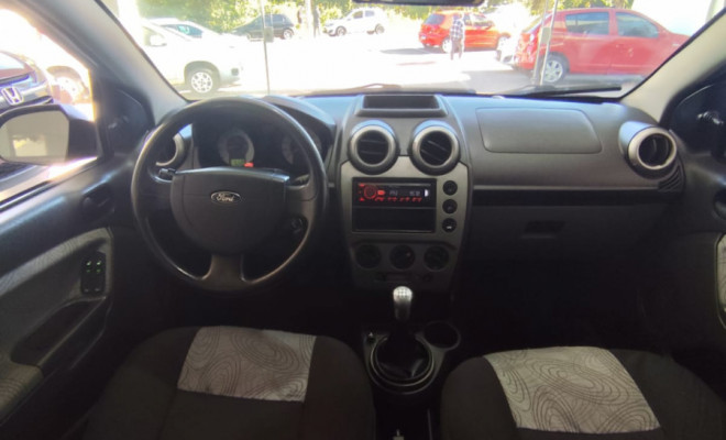 Ford Fiesta Sed. 1.6 8V Flex 4p 2010 Flex-5