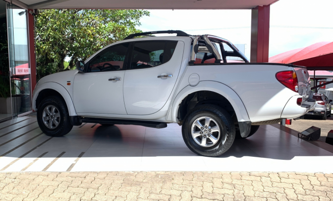 Mitsubishi L200 Triton HPE 3.2 CD TB Int.Diesel Aut 2012 Diesel-4
