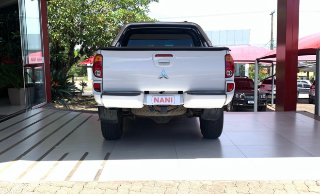 Mitsubishi L200 Triton HPE 3.2 CD TB Int.Diesel Aut 2012 Diesel-3