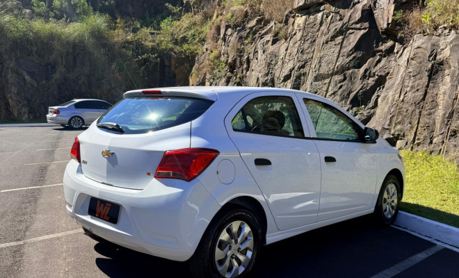 GM - Chevrolet ONIX HATCH Joy 1.0 8V Flex 5p Mec. 2020 Flex-7