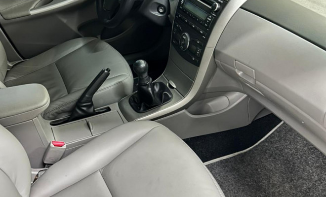 Toyota Corolla GLi 1.8 Flex 16V Mec. 2011 Flex-4