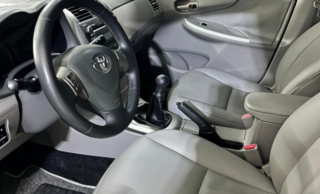 Toyota Corolla GLi 1.8 Flex 16V Mec. 2011 Flex-1