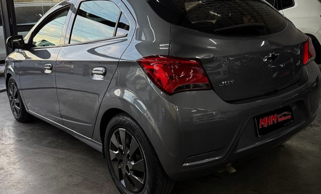 GM - Chevrolet ONIX HATCH Joy 1.0 Silver-2