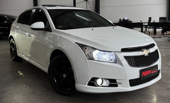 GM - Chevrolet CRUZE HB Sport LTZ 1.8-0