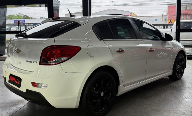 GM - Chevrolet CRUZE HB Sport LTZ 1.8-1