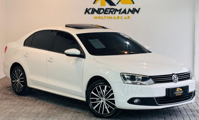 VW - VolksWagen JETTA Comfortline 2.0 T.Flex 8V 4p Tipt. 2013 Flex