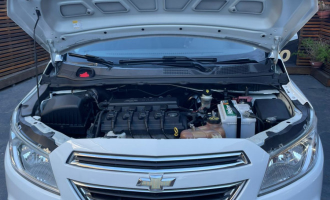 GM - Chevrolet PRISMA Sed. LT 1.0  2015 Flex   ótimo para APP-9