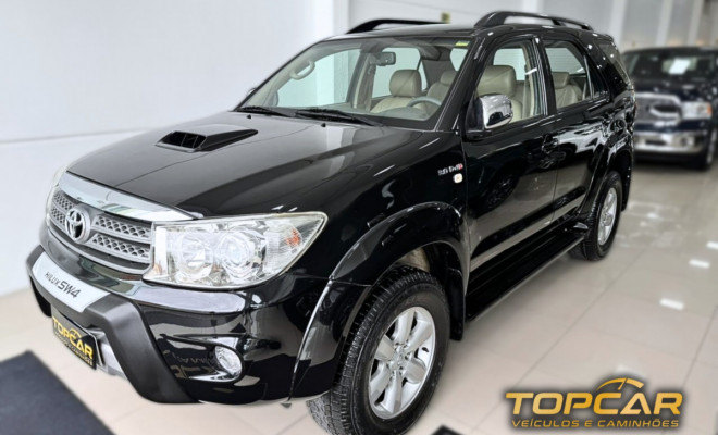 Toyota Hilux SW4 SRV D4-D 4x4 3.0 TDI Dies. Aut 2009 Diesel-0