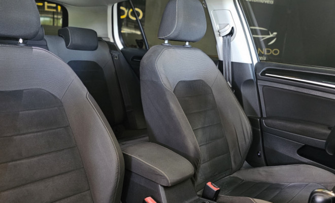 VW - VolksWagen Golf Highline 1.4 TSI 140cv Aut. 2014 Gasolina-1