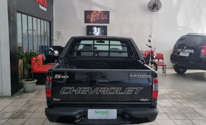 GM - Chevrolet S10 Pick-Up Exec. 2.8 4x4 CD TB Int.Dies 2005 Diesel-4