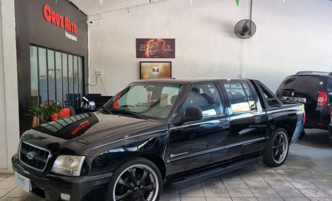 GM - Chevrolet S10 Pick-Up Exec. 2.8 4x4 CD TB Int.Dies 2005 Diesel