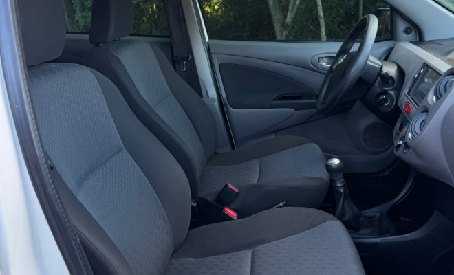 Toyota ETIOS XLS 1.5 Flex 16V 5p Mec. 2013 Flex-5