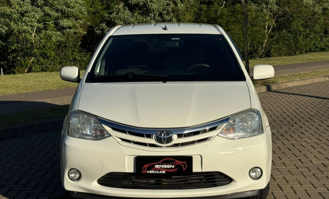Toyota ETIOS XLS 1.5 Flex 16V 5p Mec. 2013 Flex-0
