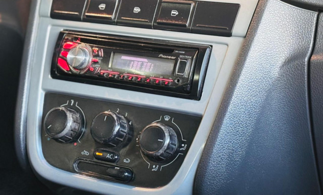 VW - VolksWagen VOYAGE 1.0/1.0 City Mi Total Flex 8V 4p 2009 Flex-5