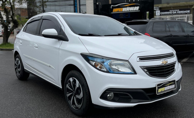 GM - Chevrolet ONIX HATCH LT 1.4 8V FlexPower 5p Mec. 2013 Flex
