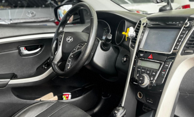 Hyundai i30 Serie Limitada 1.8 16V Aut. 5p 2015 Gasolina-5