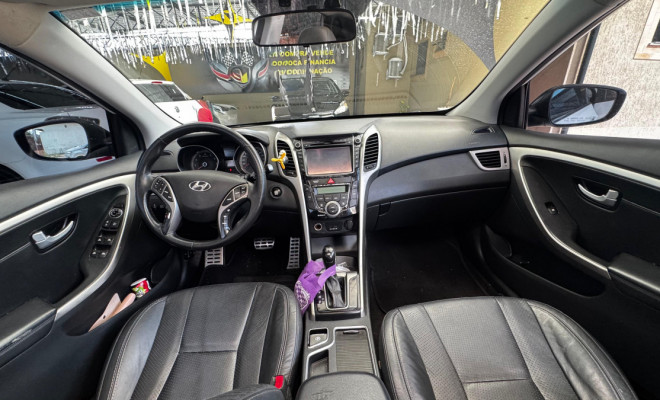 Hyundai i30 Serie Limitada 1.8 16V Aut. 5p 2015 Gasolina-3