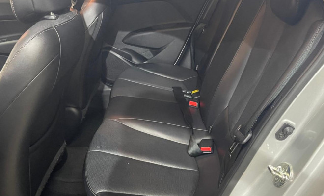 Hyundai HB20X Premium 1.6 Flex 16V Aut. 2015 Flex-12