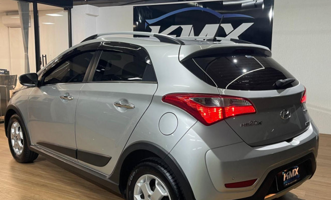 Hyundai HB20X Premium 1.6 Flex 16V Aut. 2015 Flex-4